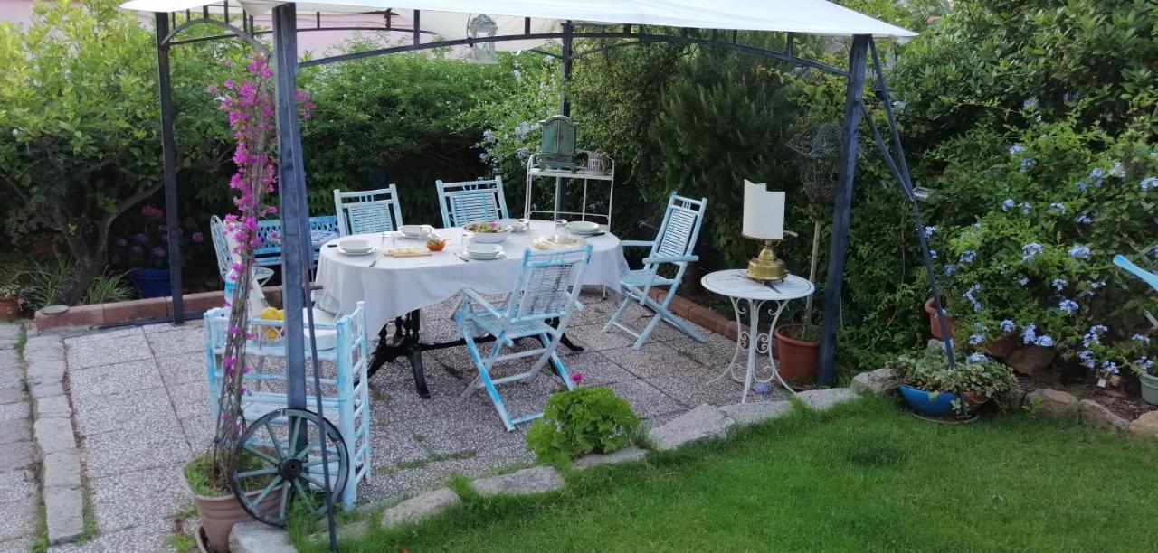 La Porta Sulla Costa Bed and Breakfast San Pantaleo Buitenkant foto