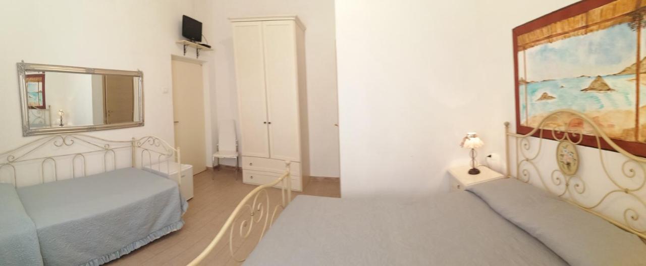La Porta Sulla Costa Bed and Breakfast San Pantaleo Buitenkant foto
