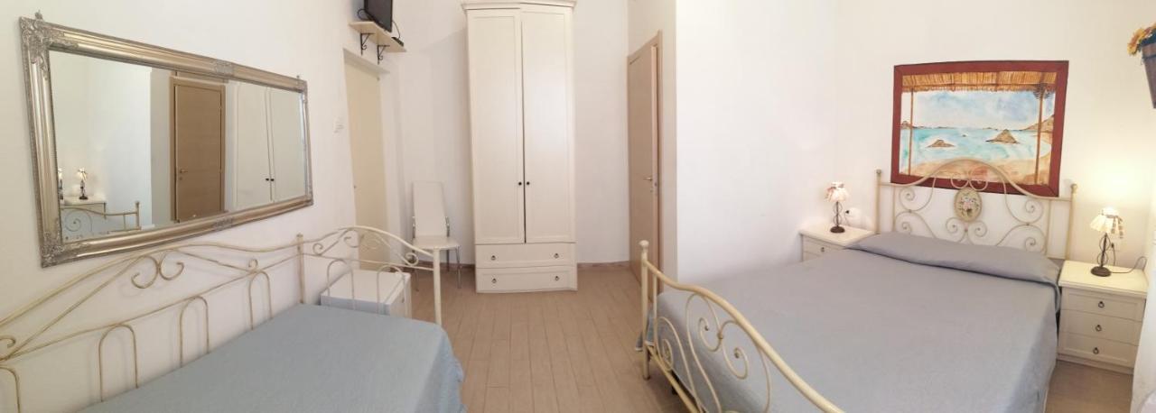 La Porta Sulla Costa Bed and Breakfast San Pantaleo Buitenkant foto