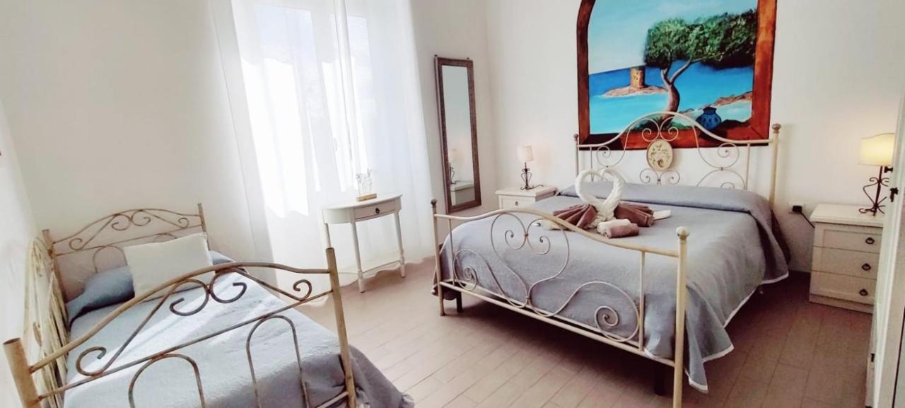 La Porta Sulla Costa Bed and Breakfast San Pantaleo Buitenkant foto