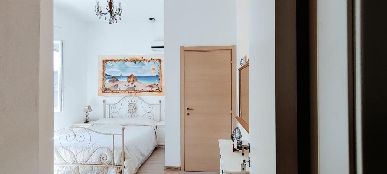 La Porta Sulla Costa Bed and Breakfast San Pantaleo Buitenkant foto