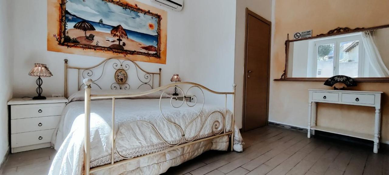 La Porta Sulla Costa Bed and Breakfast San Pantaleo Buitenkant foto