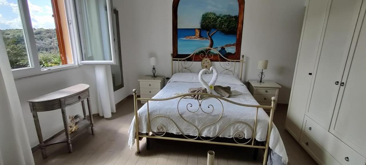 La Porta Sulla Costa Bed and Breakfast San Pantaleo Buitenkant foto
