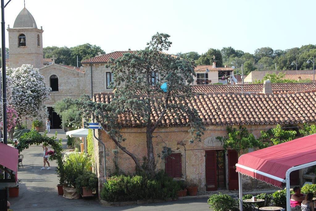 La Porta Sulla Costa Bed and Breakfast San Pantaleo Buitenkant foto