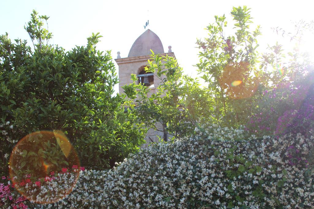 La Porta Sulla Costa Bed and Breakfast San Pantaleo Buitenkant foto