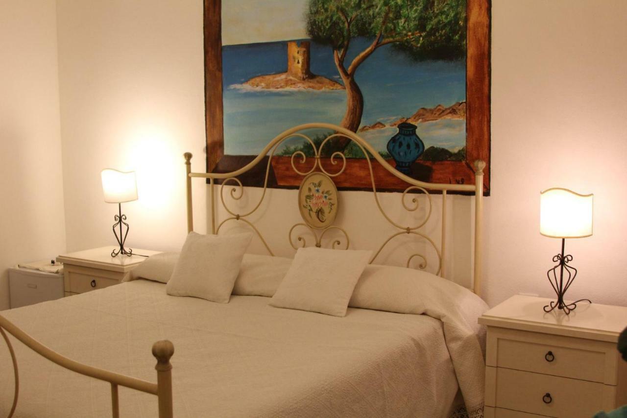 La Porta Sulla Costa Bed and Breakfast San Pantaleo Buitenkant foto