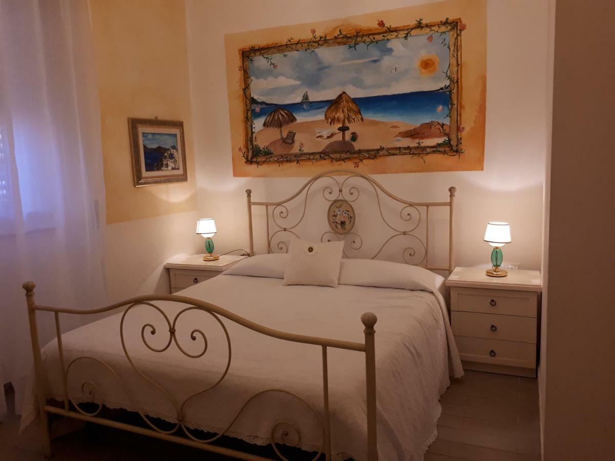 La Porta Sulla Costa Bed and Breakfast San Pantaleo Buitenkant foto