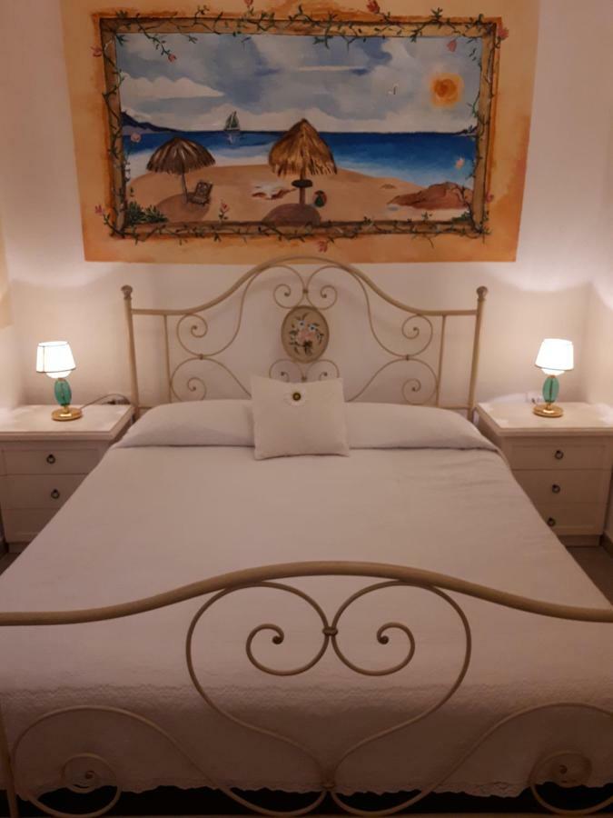 La Porta Sulla Costa Bed and Breakfast San Pantaleo Buitenkant foto